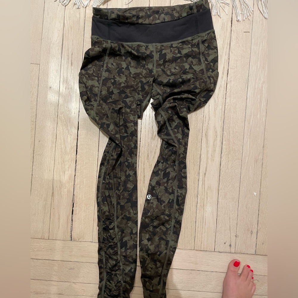 Green camo print lululemon leggings